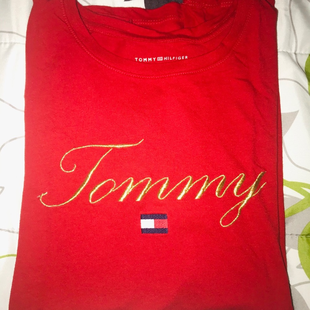 TOMMY HILFIGER t-shirt